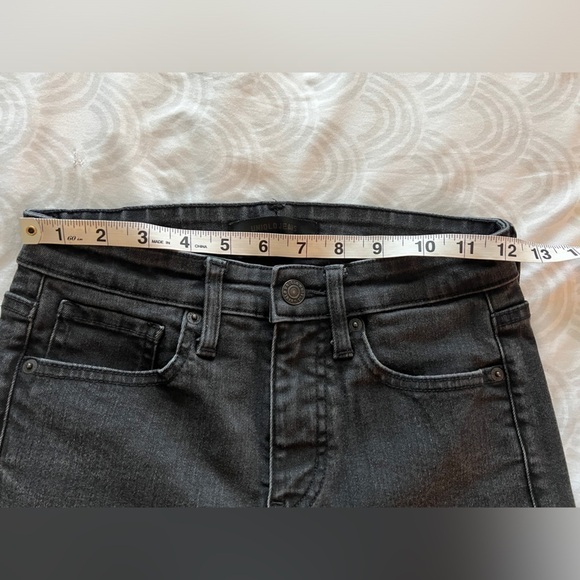 UNIQLO Black Mid Rise Jeans Skinny Straight Leg Stretch Denim Casual Women's 24 - Picture 8 of 8